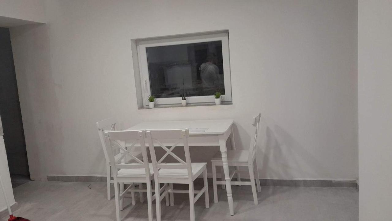 Horvath Apartman Apartment Keszthely Ngoại thất bức ảnh